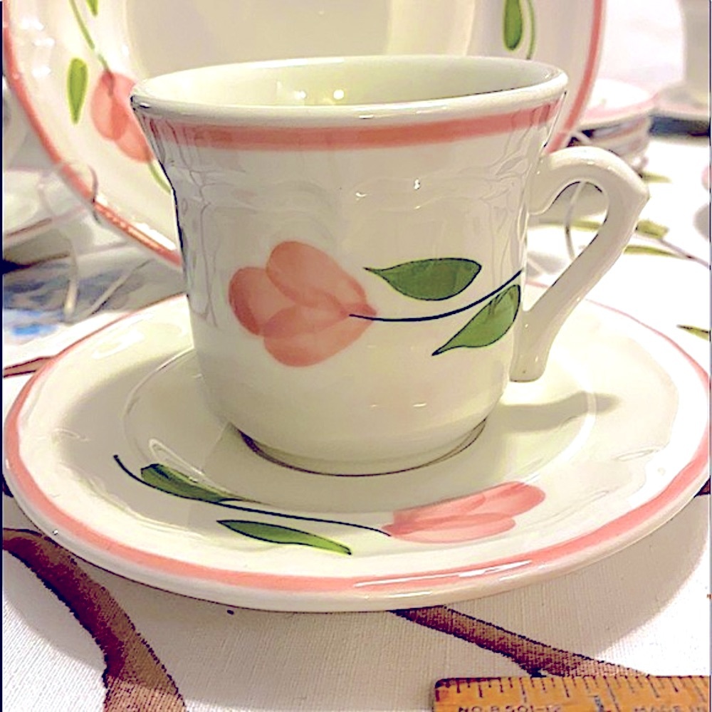 ITALIAN 1 Cup & 1 Saucer. Ceramic Quadrifoglio. Made in Italy.